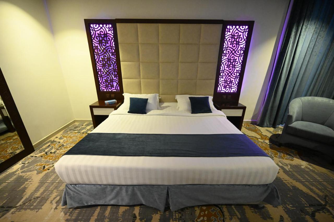 استر